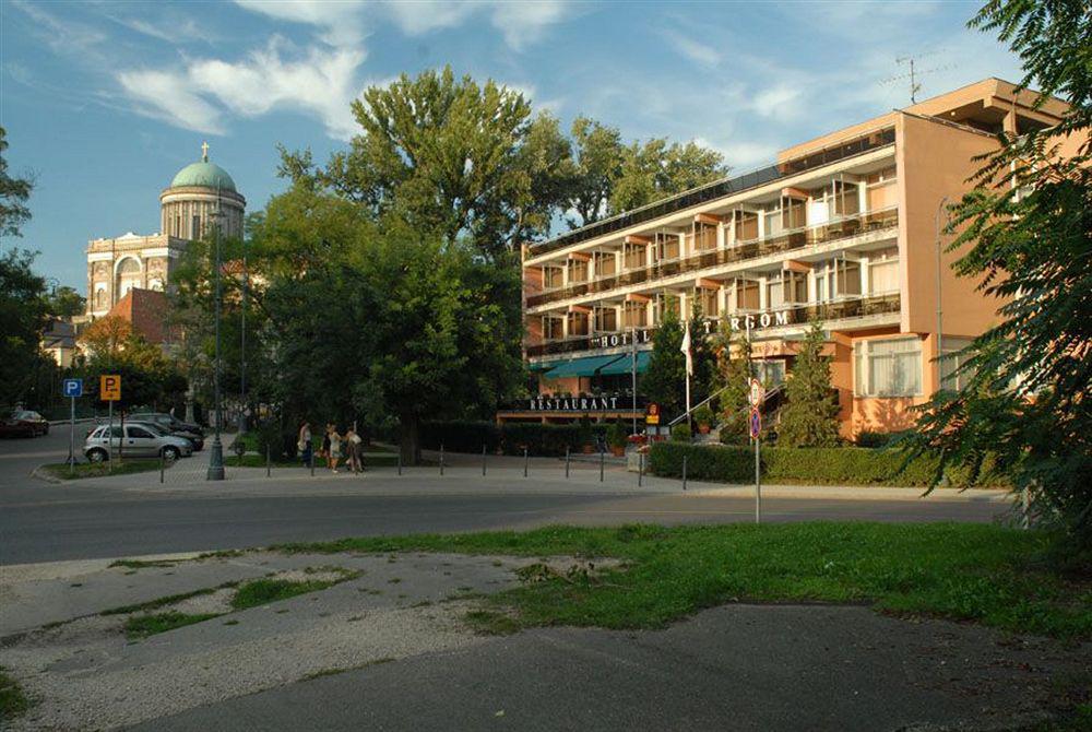 Hotel Esztergom Exterior photo
